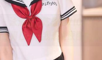 秀人网 - 泳池里，陈雅漫VICKY的写真太对我的胃口……我想是原图的原因！