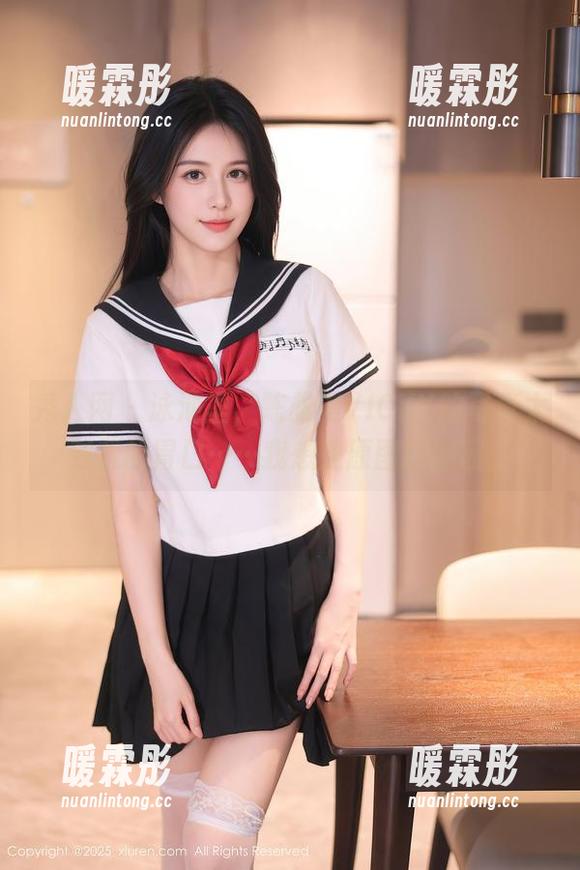 秀人网 - 泳池里，陈雅漫VICKY的写真太对我的胃口……我想是原图的原因！