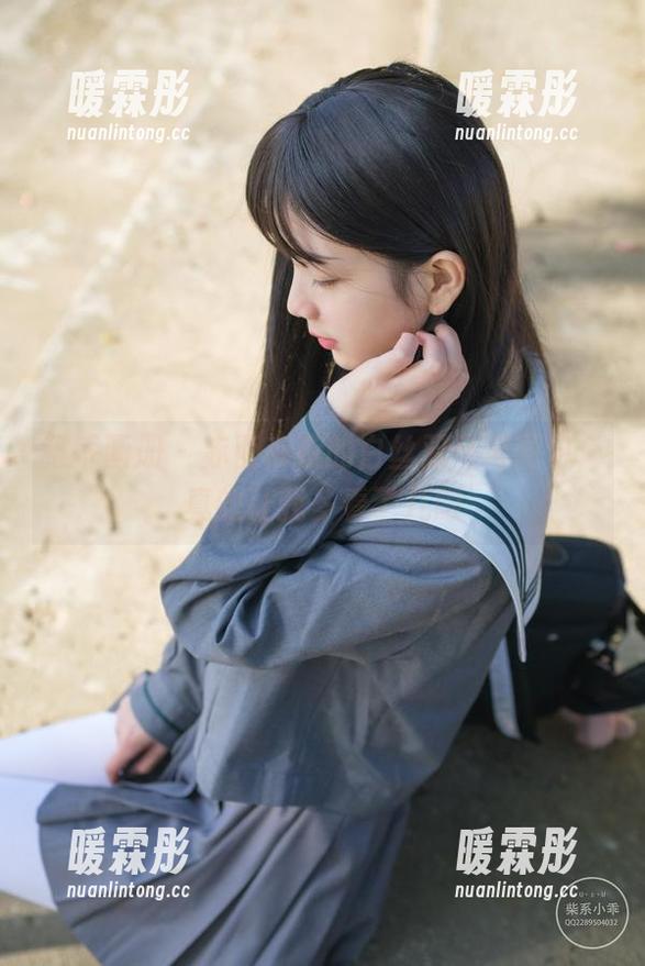 稚乖画册 - 赤西夜夜的白丝双马尾图包，真的让我多看了几眼