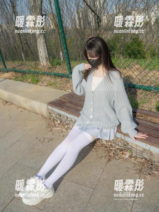 紧急企划-林书辞 紧急企划 - 最新!林书辞居家图集,哪种懒态最有文化?