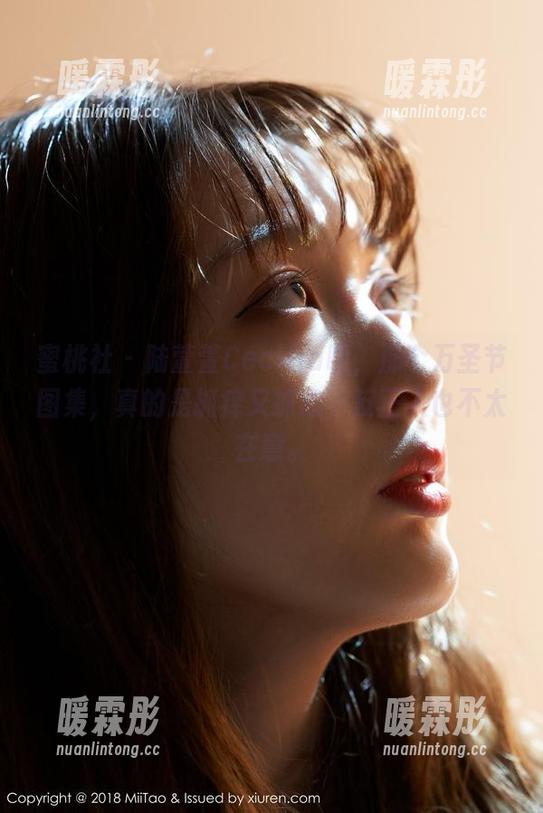 蜜桃社 - 陆萱萱Cecilia呃，那个万圣节图集，真的是抓痒又抓心，反正人也不太在意。