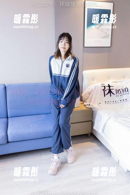 袜啵啵 - 另类冷知识：小甜豆的图库精选与校服裤里的丝相遇对撞。
