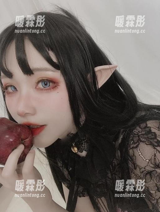 油亮？起起子vvvv这次果然是“油滋滋”的写真合集，猜我看了几眼？