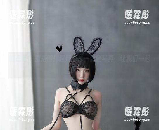 微密圈 - 别捂眼！超辣的林一长腿写真，让我们一起谈腿！