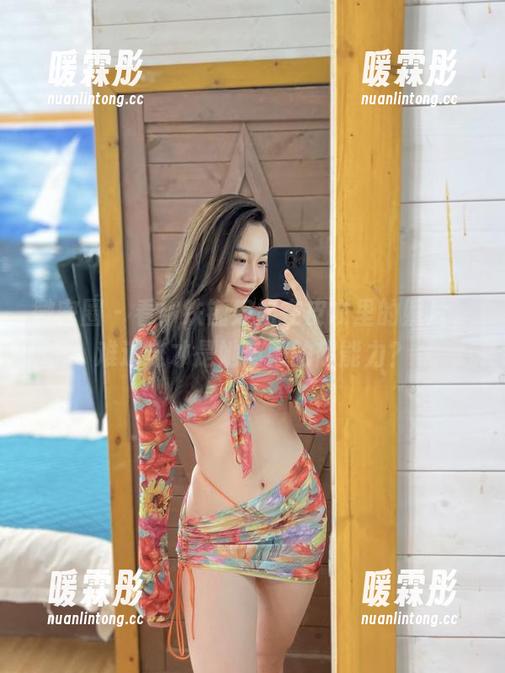 微密圈 - 看！铁锤姐姐在皮衣里的照片，难道这才是她隐藏的超能力？