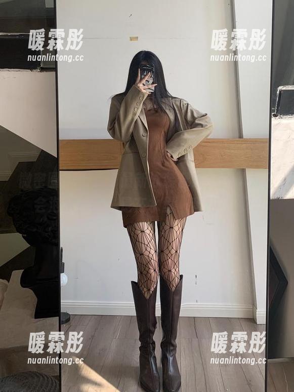 微密圈 - 陈佩奇最新泳装合集，你以为只会泡水？不，是在水里“奔跑”啊！