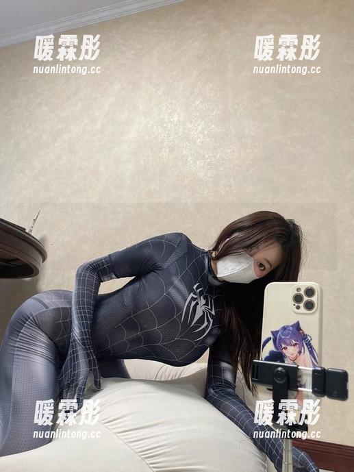 微密圈 - 雪怡妹纸的美腿图册，超高清！可能会让人分心哦。