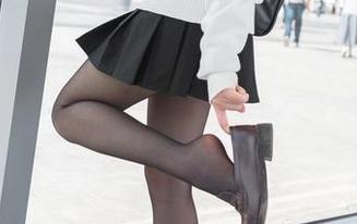 雪琪SAMA化身女警，挺胸迎敌的图库创意！