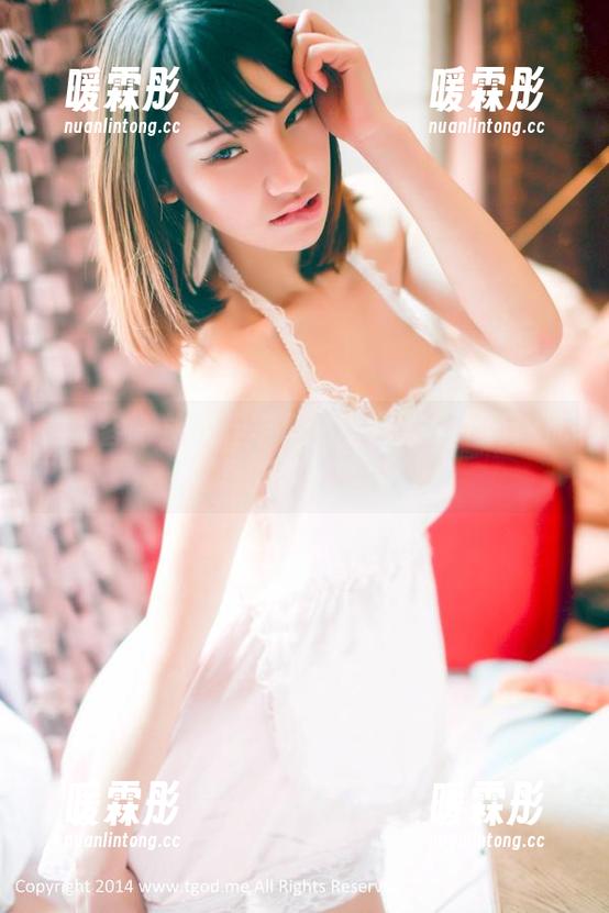 青豆客 - 施忆佳带你融化在双人写真图册里的欢乐氛围