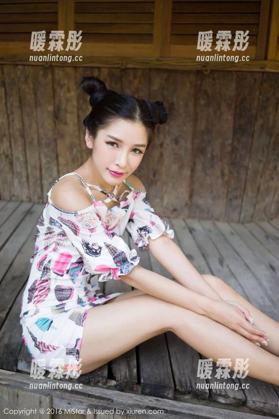 魅妍社 - Miki兔在线，校服加分不少，不愧是我的校园女神！