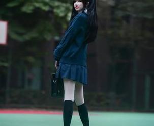 西域姑娘一组又一组，鹿八岁baby非得用高清把我们迷得晕头转向。