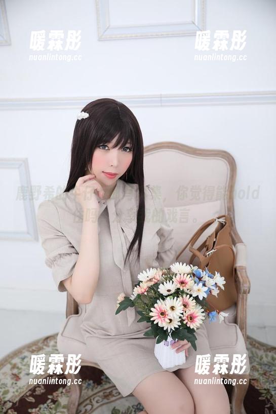 鹿野希的牛仔女郎写真集，你觉得能hold住吗，分享我的戏言。